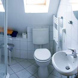 Dusche und WC